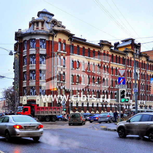 Бизнес-центр Гиляровского 65 вид с улицы